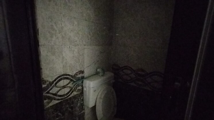 Bathroom, burari 1 RK 180 Sq.Ft. Builder Floor In Burari Delhi 9301232