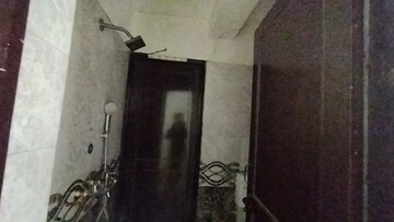 Furnished Amenities in 1 RK Builder Floor at Burari – for Rent