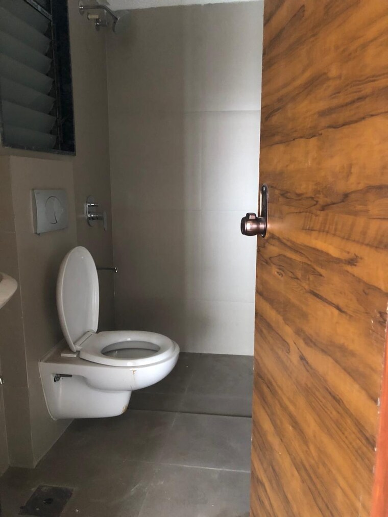 Bathroom, prayag-heights 2 Bedroom 650 Sq.Ft. Apartment In Dindoshi Mumbai 9301245