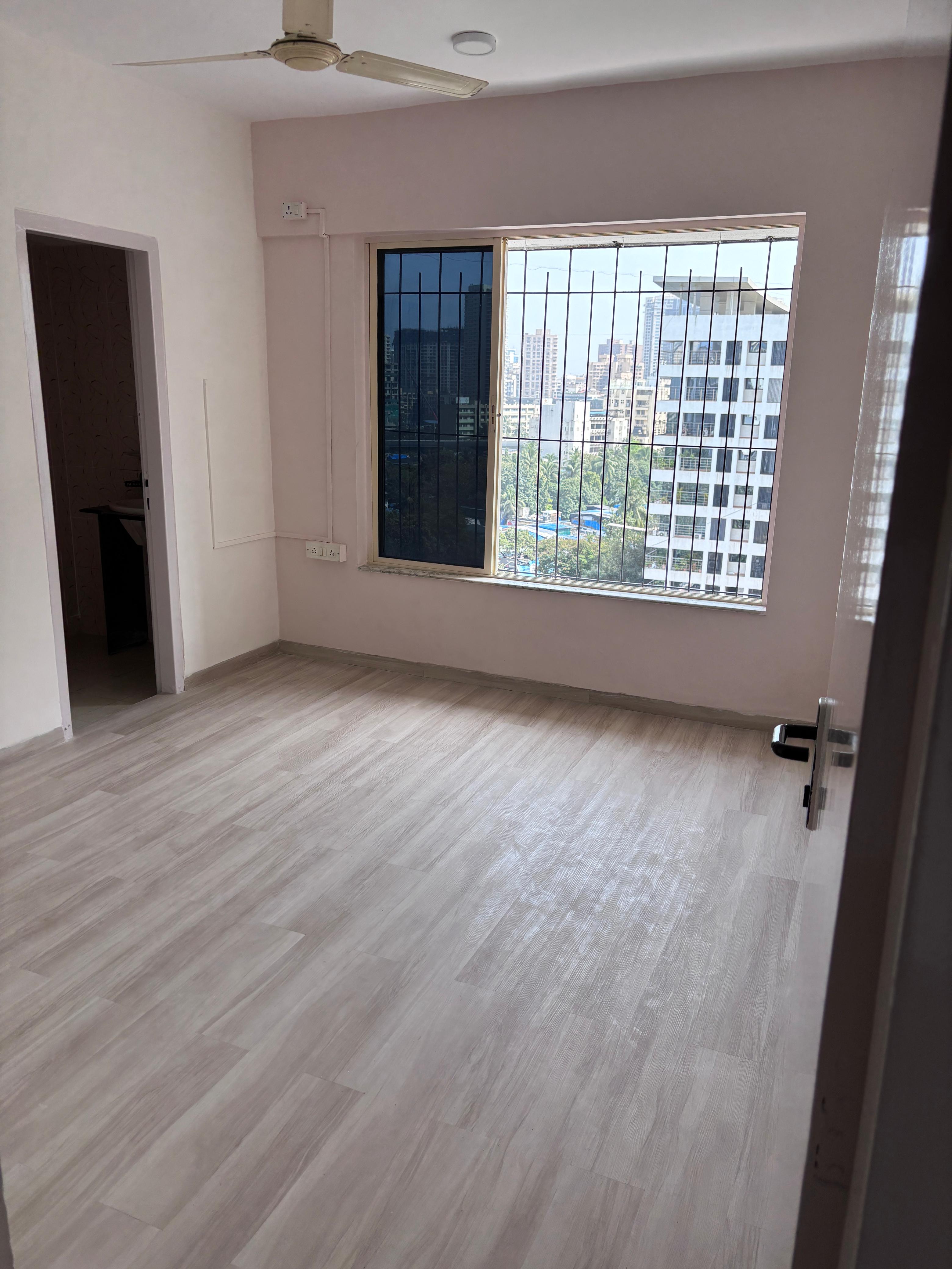 2 BHK 800 Sq.Ft. Apartment in Grenville CHS