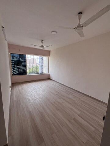 Room in 2 BHK Apartment at Grenville CHS, Andheri West – for Rent