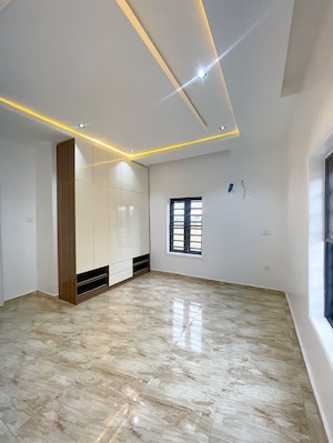 Room in 4 BHK Builder Floor at Sector 85 – for Sale