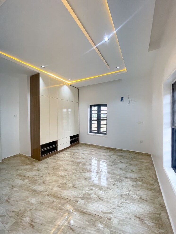 Room, sector 85 4 Bedroom 1688 Sq.Ft. Builder Floor In Sector 85 Faridabad 9301294