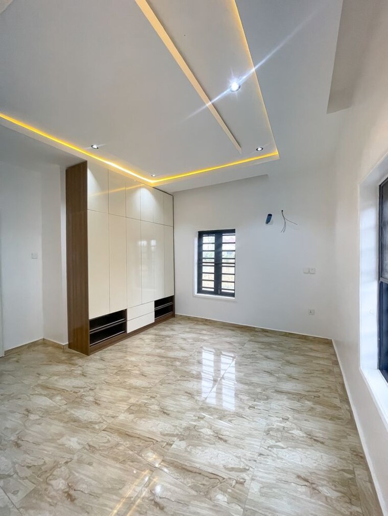 Room, sector 85 4 Bedroom 1688 Sq.Ft. Builder Floor In Sector 85 Faridabad 9301294