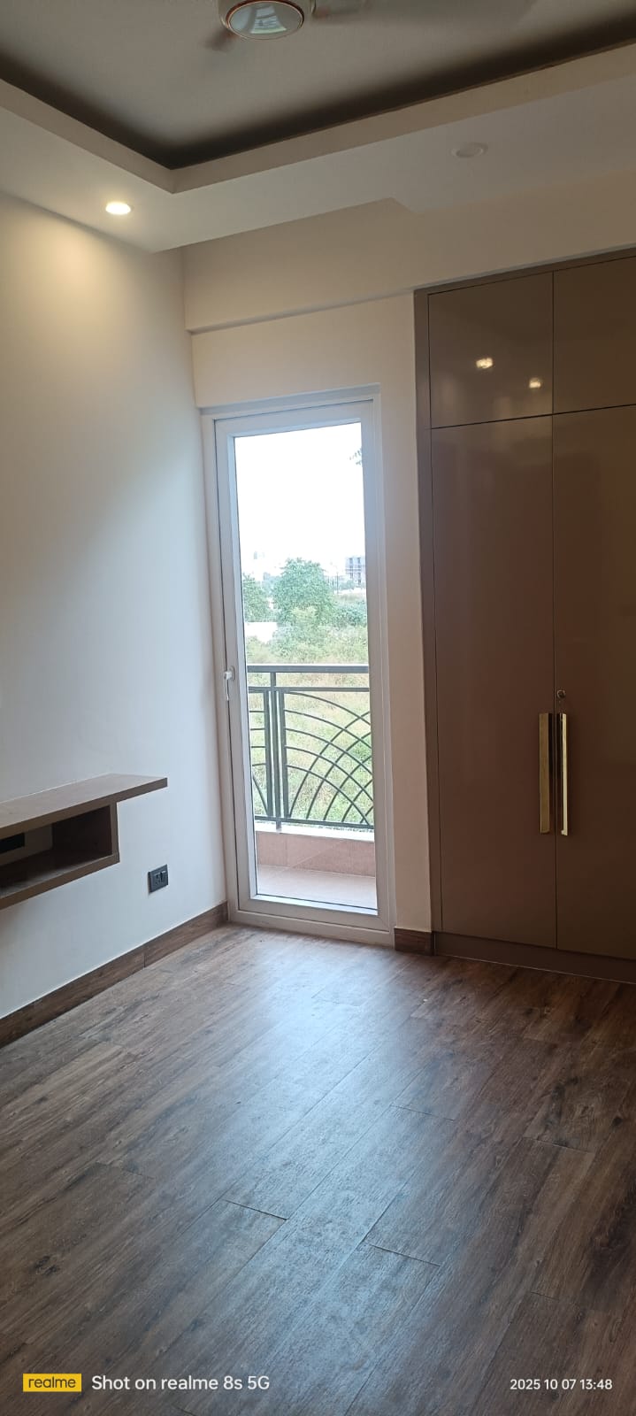 3.5 BHK + Servant Room Builder Floor For Sale in Smart World Orchard