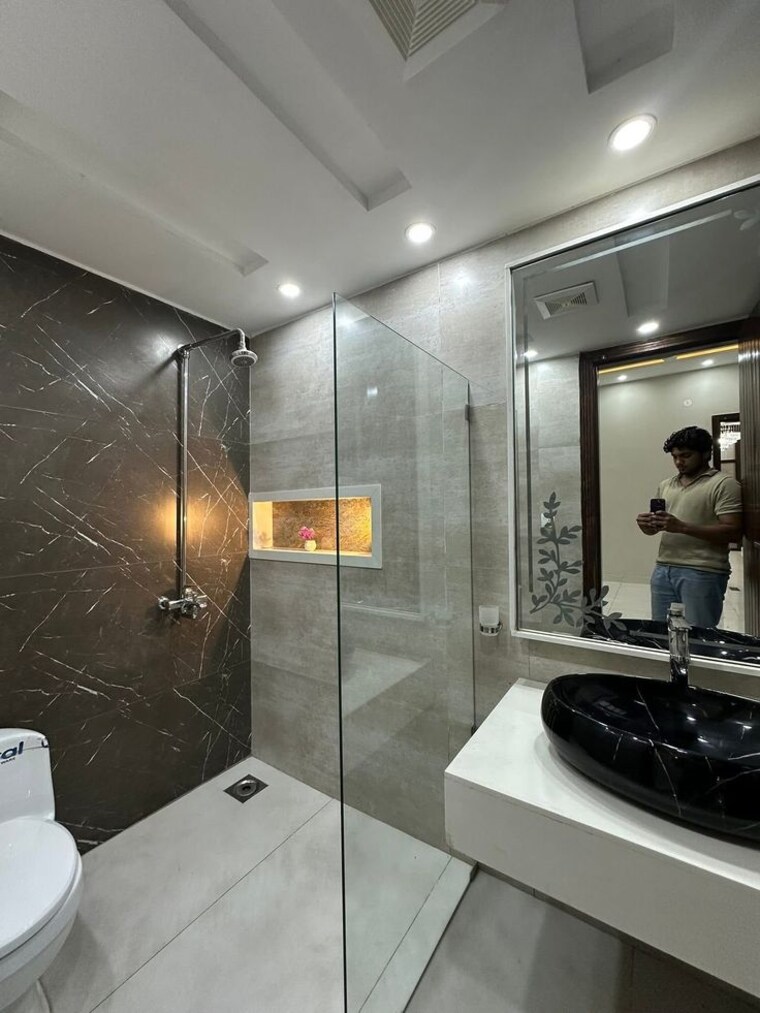 Bathroom, sector 85 4 Bedroom 1687 Sq.Ft. Builder Floor In Sector 85 Faridabad 9301303