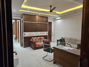 Room in 2 BHK Builder Floor at Shalimar Garden – for Rent