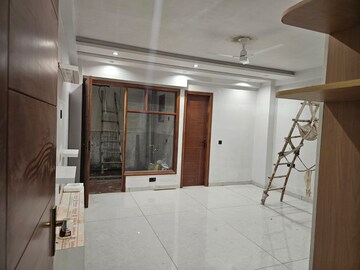 Bedroom in 2.5 BHK Builder Floor at Shalimar Garden – for Rent