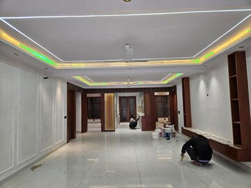 Bedroom in 2.5 BHK Builder Floor at Shalimar Garden – for Rent