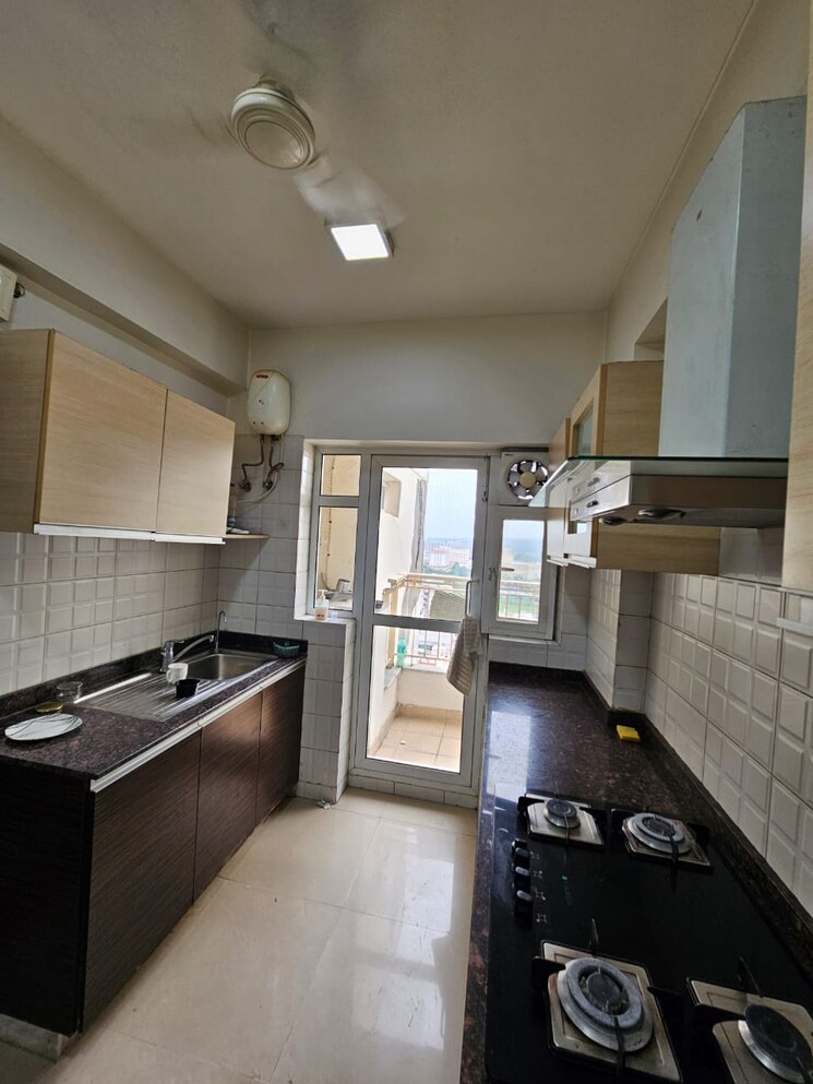 Master Bedroom, bestech-park-view-spa-next 3 Bedroom 1935 Sq.Ft. Apartment In Sector 67 Gurgaon 9301344