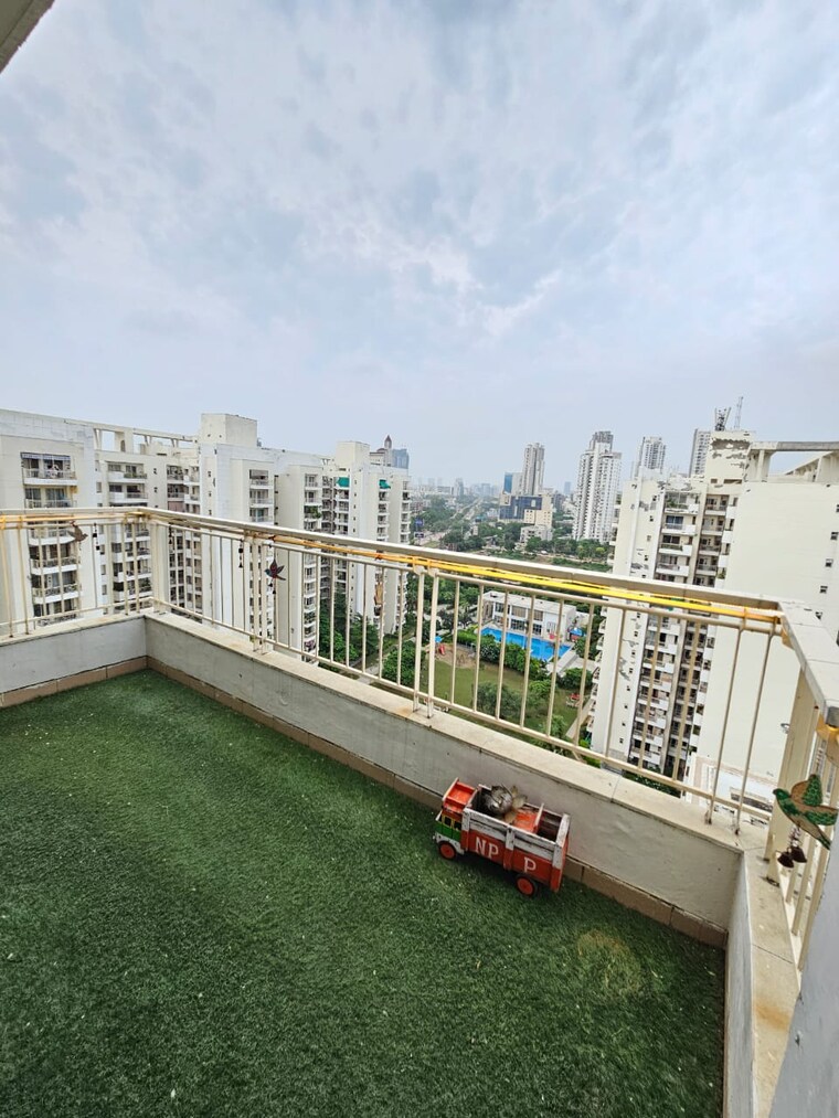 Master Bedroom, bestech-park-view-spa-next 3 Bedroom 1935 Sq.Ft. Apartment In Sector 67 Gurgaon 9301344
