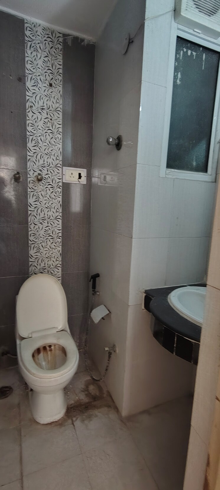Bathroom, neelam-vihar 2 Bedroom 1110 Sq.Ft. Apartment In Vaishali Sector 3 Ghaziabad 9301368