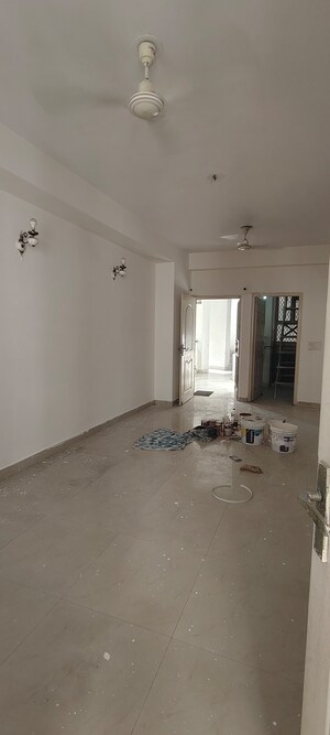 Furnished Amenities in 2 BHK Apartment at Neelam Vihar, Vaishali Sector 3 – for Rent