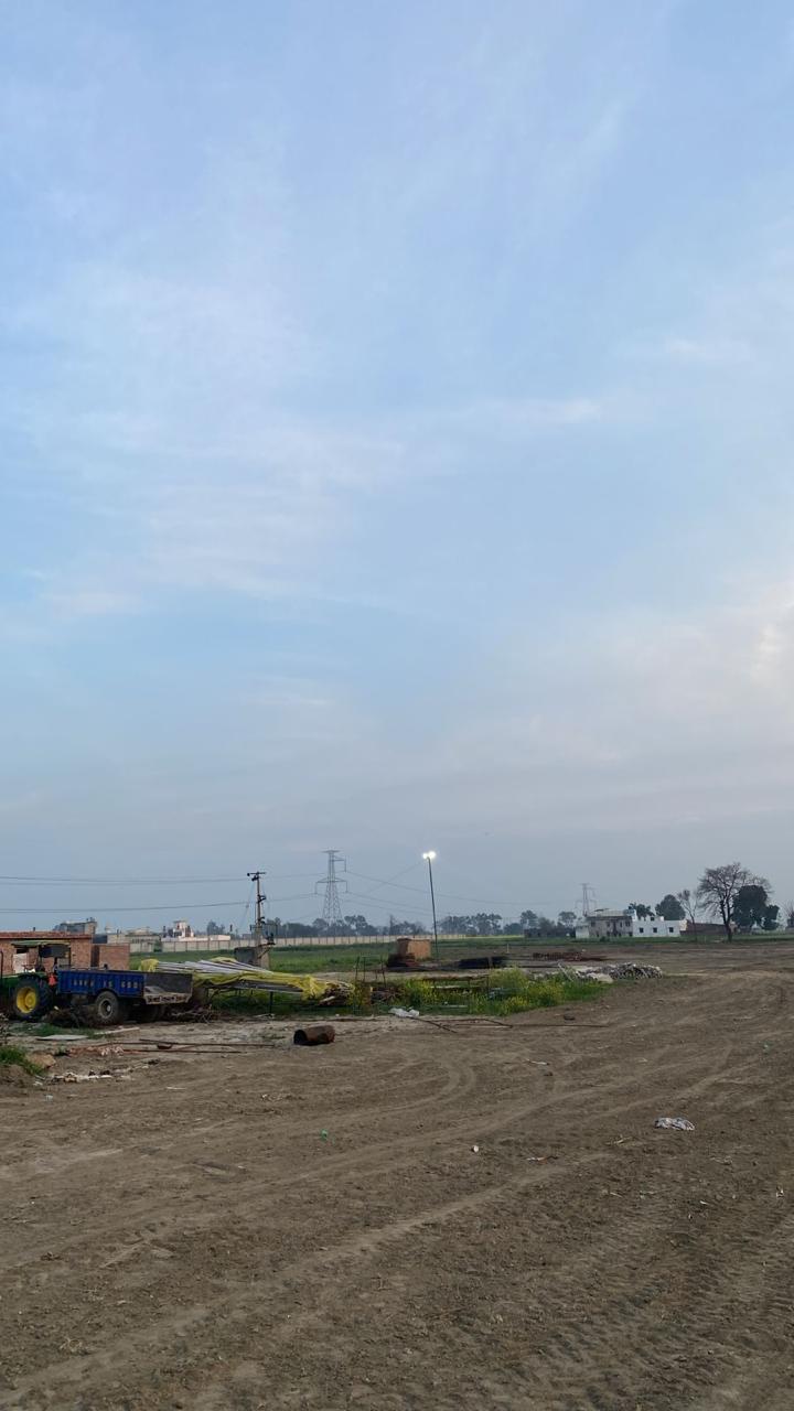 Plot For Sale in Gmada