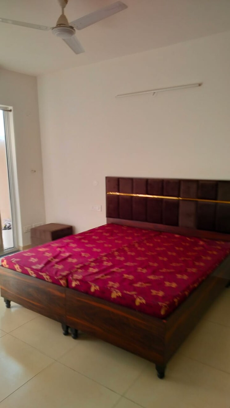 Bedroom, sushma-valencia 3 Bedroom 1800 Sq.Ft. Apartment In International Airport Road Zirakpur 9301364