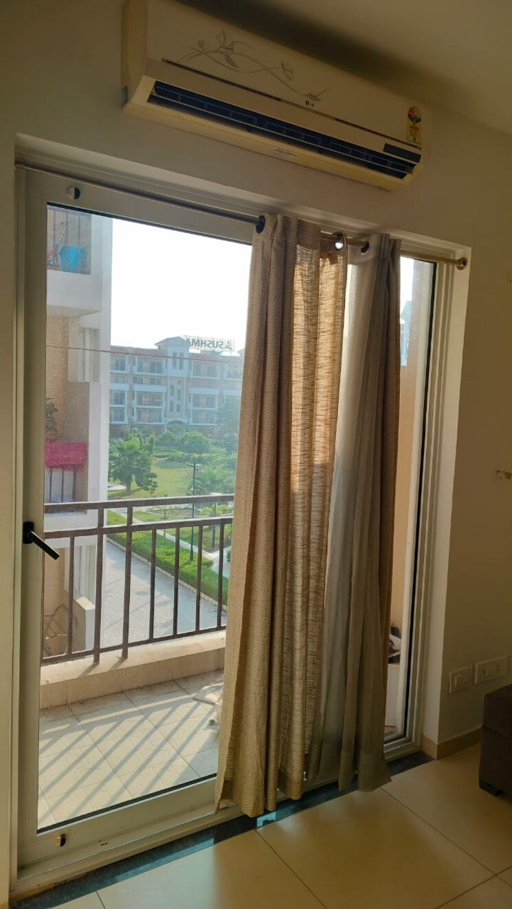 Balcony, sushma-valencia 3 Bedroom 1800 Sq.Ft. Apartment In International Airport Road Zirakpur 9301364