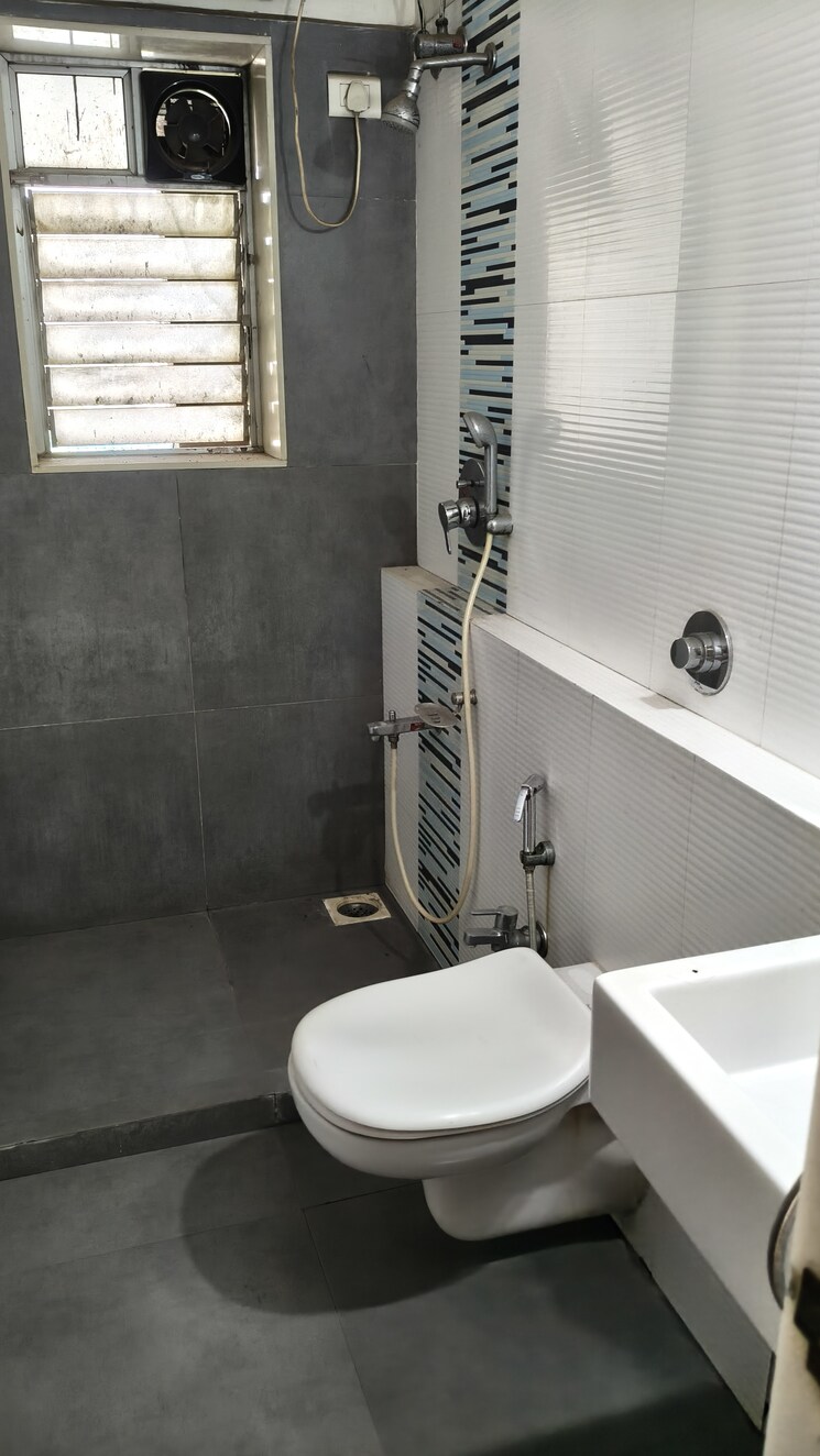 Bathroom, gundecha-symphony 2 Bedroom 960 Sq.Ft. Apartment In Andheri West Mumbai 9301397