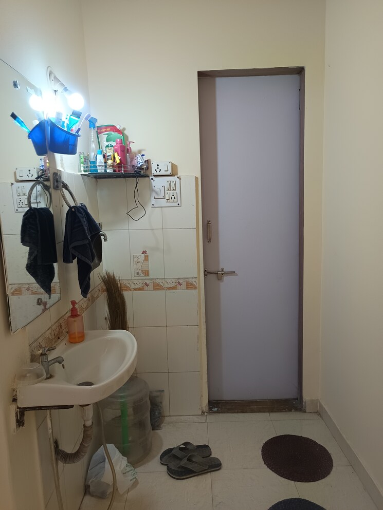 Team Area, spring-glory-co-operative-society 1 Bedroom 530 Sq.Ft. Apartment In Kharadi Pune 9301403