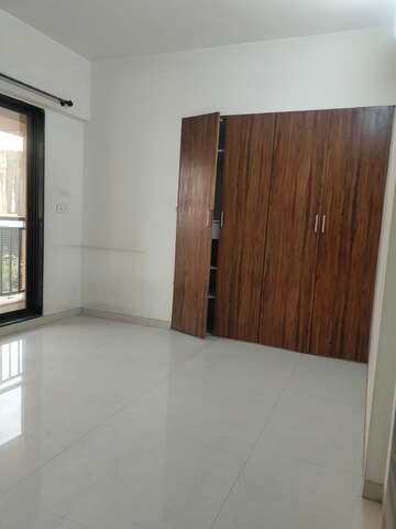 Room in 1 BHK Apartment at Uma Neopolis, Ghodbunder Road – for Rent