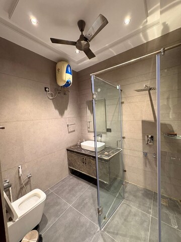 Bathroom in 2 BHK Builder Floor at Sector 16 – for Rent