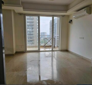 Room in 3.5 BHK Apartment at Puri Diplomatic Residences, Sector 111 – for Rent