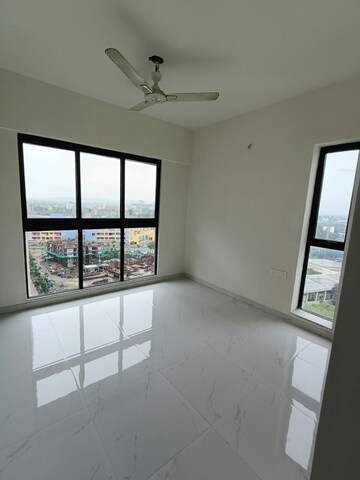 Room in 3 BHK Apartment at Runwal Gardens, Dombivli East – for Rent