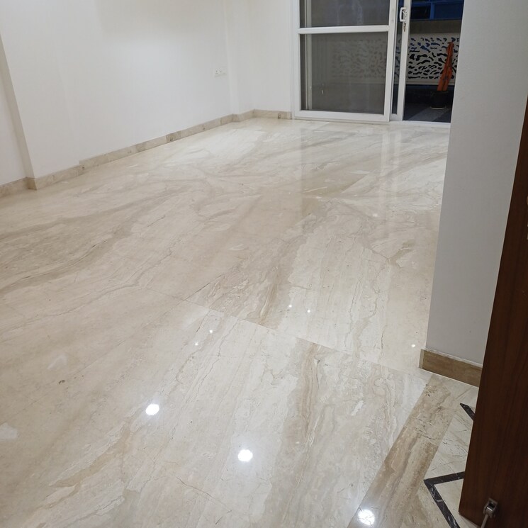 Room, lajpat nagar ii 3 Bedroom 1800 Sq.Ft. Builder Floor In Lajpat Nagar ii Delhi 9301480