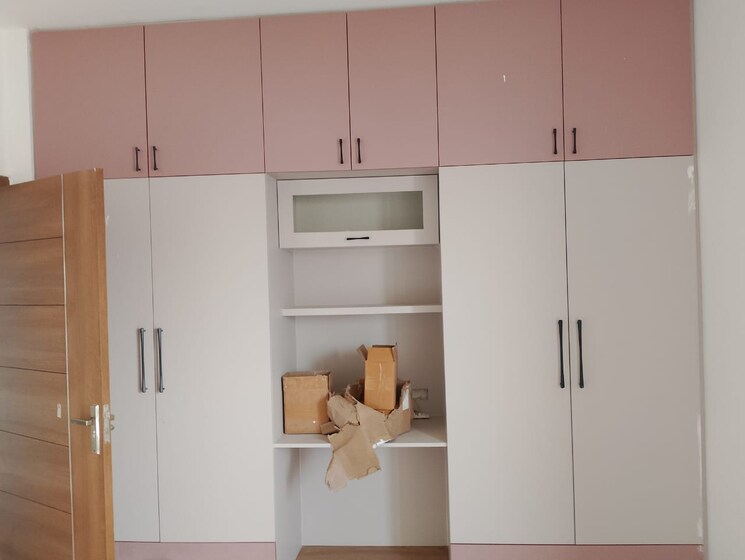 Master Bedroom, tulip-yellow 3 Bedroom 1704 Sq.Ft. Apartment In Sector 69 Gurgaon 9301497