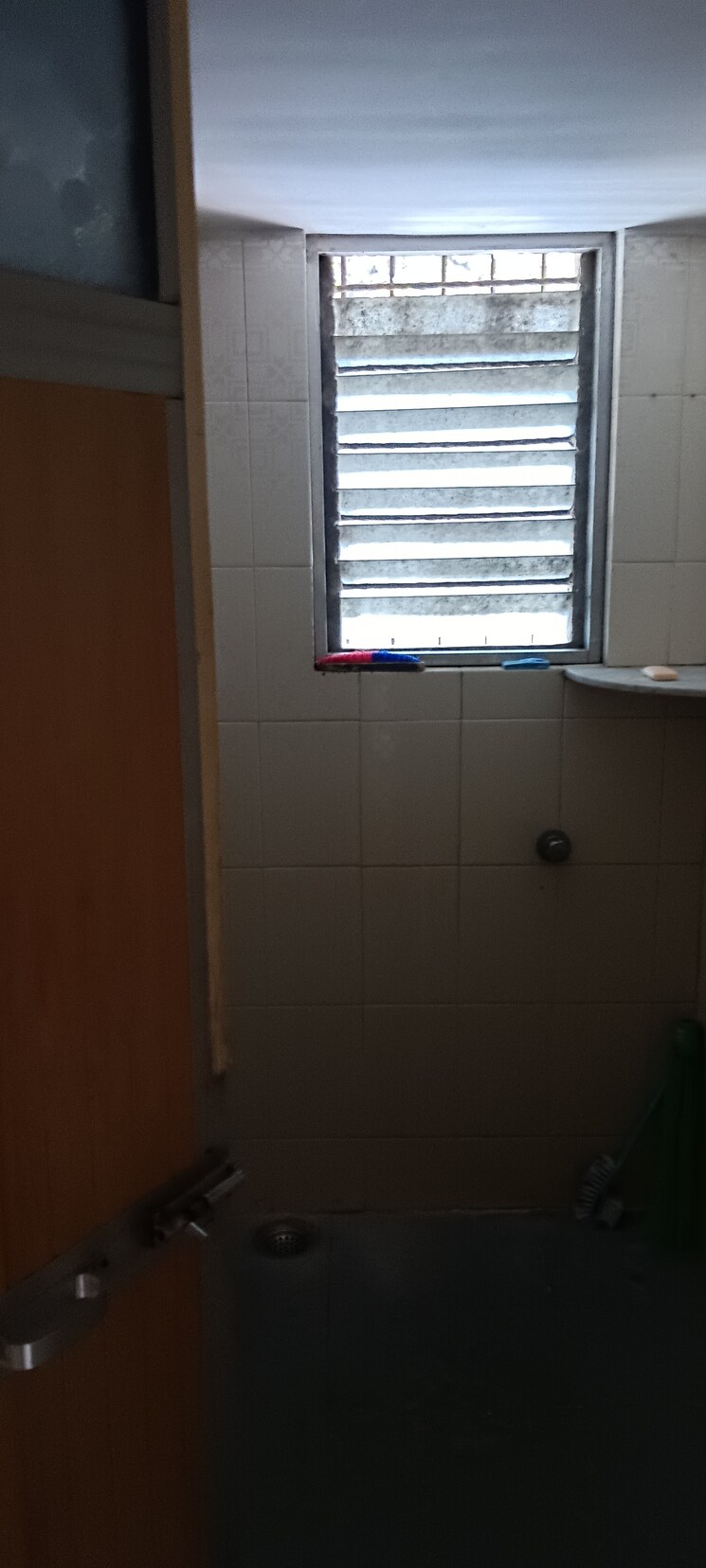 Bathroom, kalyan west 1 Bedroom 600 Sq.Ft. Apartment In Kalyan West Thane 9301507