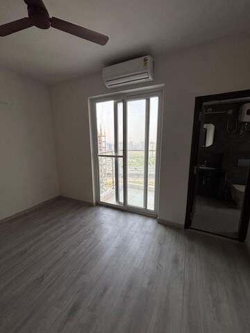 Room in 2 BHK Apartment at Hero Homes Gurgaon, Sector 104 – for Rent