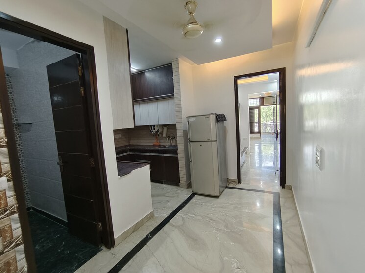 Kitchen, lajpat nagar i 2 Bedroom 900 Sq.Ft. Builder Floor In Lajpat Nagar I Delhi 9301517