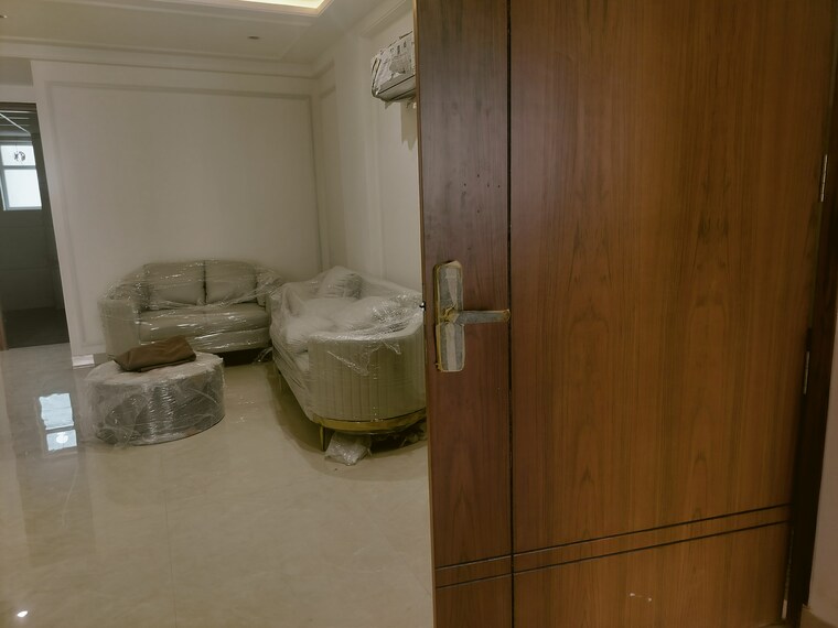 Living Room, alaknanda-maxxus-eden-estate 3 Bedroom 1786 Sq.Ft. Builder Floor In Ghazipur Zirakpur 9301542