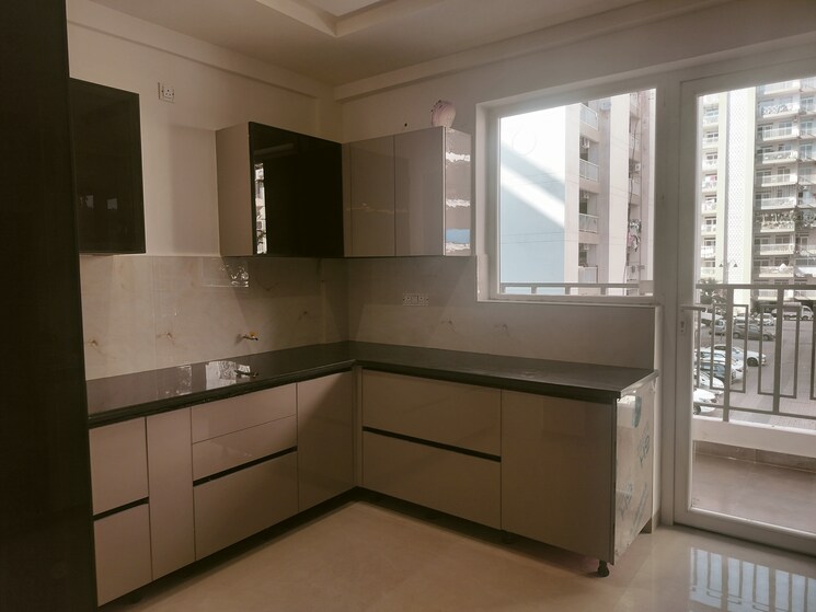 Kitchen, alaknanda-maxxus-eden-estate 3 Bedroom 1786 Sq.Ft. Builder Floor In Ghazipur Zirakpur 9301542