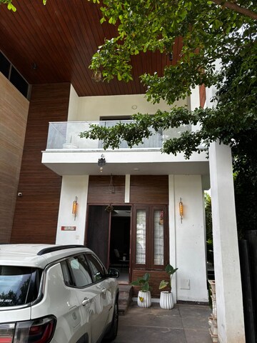 Balcony in 4 BHK Villa at Gandipet – for Rent