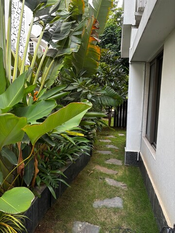 Balcony in 4 BHK Villa at Gandipet – for Rent