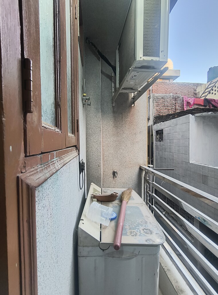 Balcony, govindpuri 2 Bedroom 700 Sq.Ft. Builder Floor In Govindpuri Delhi 9301578