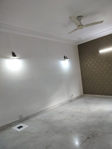 Room in 3 BHK Apartment at Ardee City The Residency, Sector 52 – for Rent