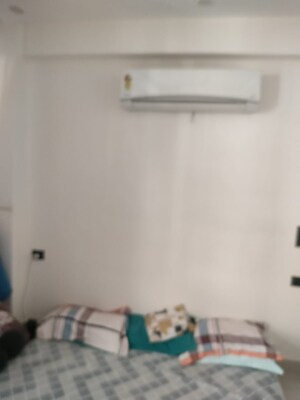Furnished Amenities in 3 BHK Apartment at Ram Shanti Apartment, Sector 52 – for Rent