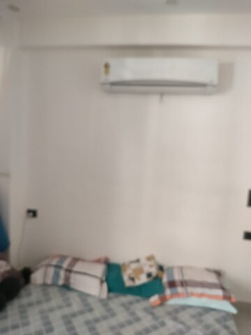 Furnished Amenities in 3 BHK Apartment at Ram Shanti Apartment, Sector 52 – for Rent