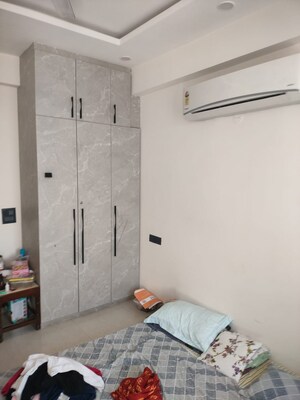 Furnished Amenities in 3 BHK Apartment at Ram Shanti Apartment, Sector 52 – for Rent