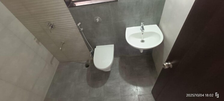 Bathroom, paranjape-schemes-richmond-park 2 Bedroom 1100 Sq.Ft. Apartment In Rahatani Pune 9301606