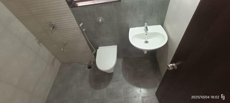 Bathroom, paranjape-schemes-richmond-park 2 Bedroom 1100 Sq.Ft. Apartment In Rahatani Pune 9301606