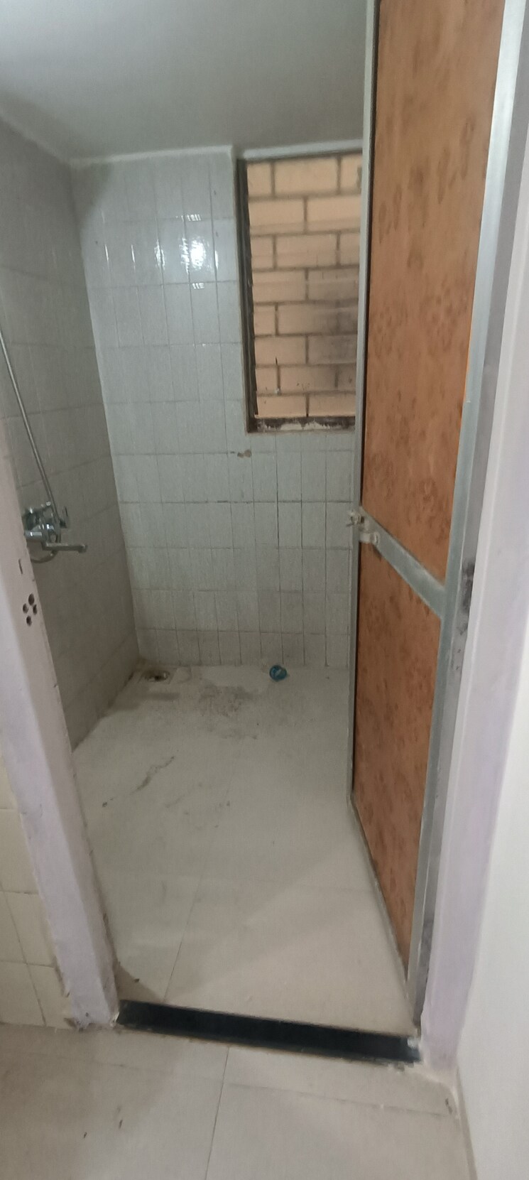 Bathroom, mangalam-chs-kandivali-east 2 Bedroom 660 Sq.Ft. Apartment In Kandivali East Mumbai 9301611