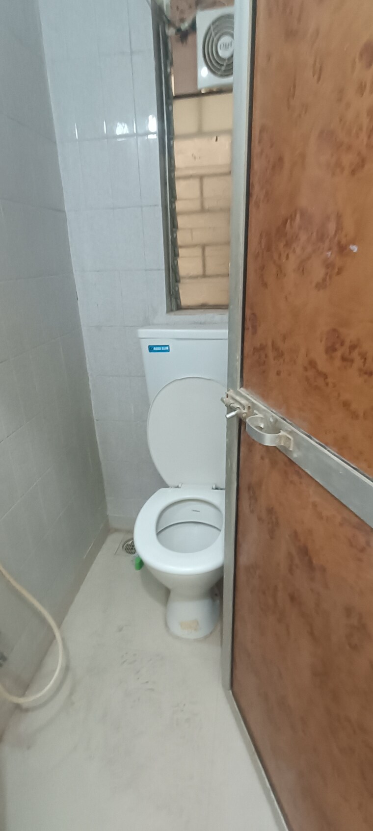 Bathroom, mangalam-chs-kandivali-east 2 Bedroom 660 Sq.Ft. Apartment In Kandivali East Mumbai 9301611