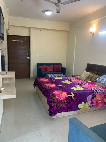 1 RK Apartment For Rent in Supertech Eco Suites, Sector 137