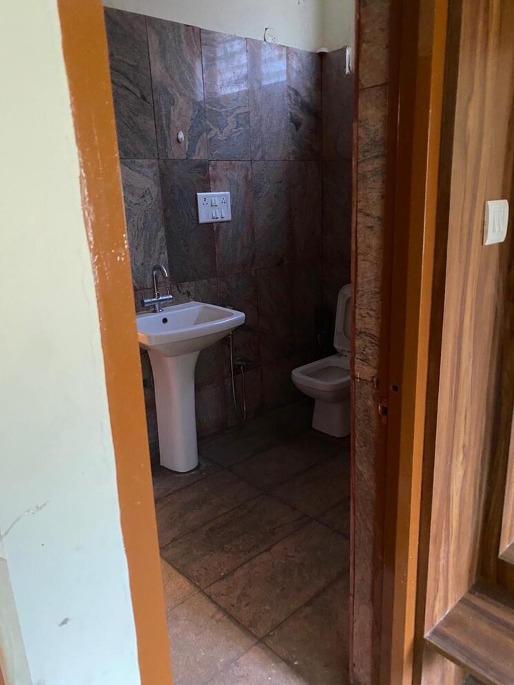 Bathroom, indiranagar 4 Bedroom 1500 Sq.Ft. Independent House In Indiranagar Bangalore 9301666