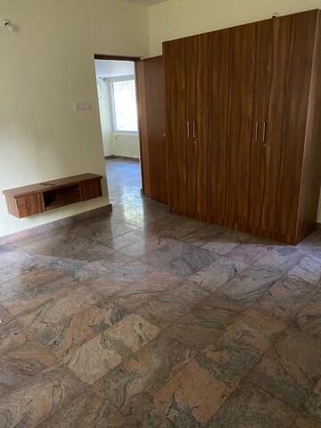 Room in 4 BHK Independent House at Indiranagar – for Rent