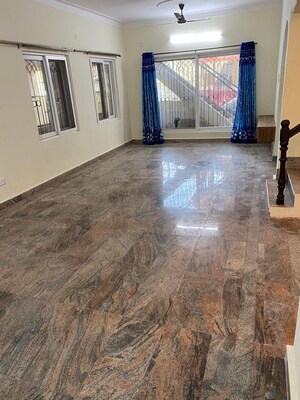 Room in 4 BHK Independent House at Indiranagar – for Rent