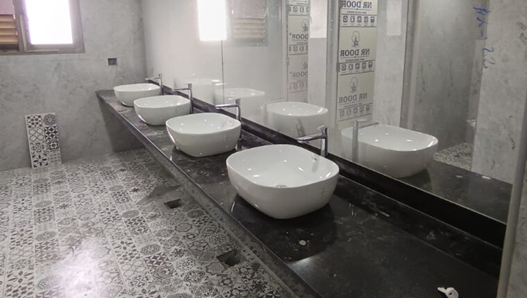 Bathroom, raiaskaran-parthenon Commercial Office Space 8000 Sq.Ft. In Andheri West Mumbai 9301642
