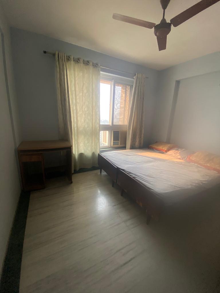2 BHK + Extra Room Apartment For Rent in Hiranandani Estate Queens